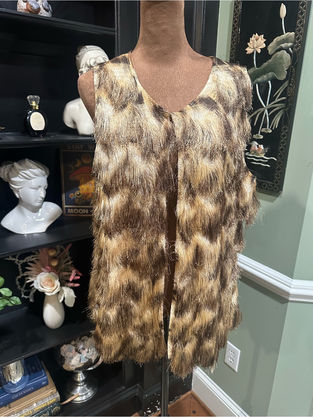 Travelers Collection by Chicos Faux Fur Vest – Size 1 (Medium)